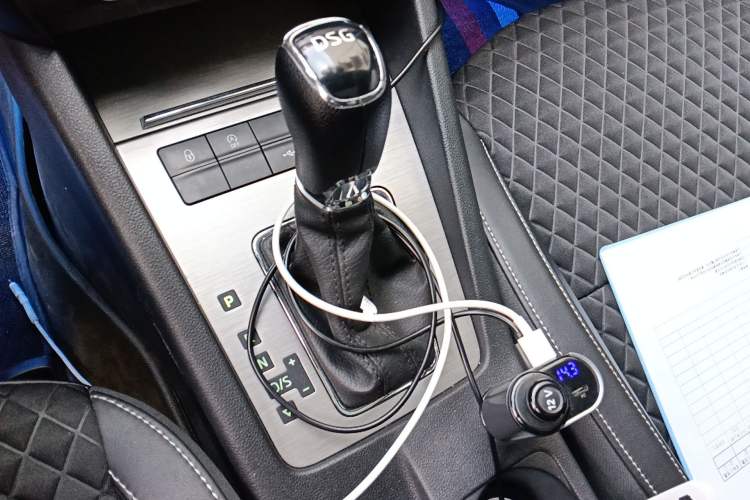 Used Skoda Octavia 2020 TSI230 DSG SmartDrive Luxury Edition Gear Lever