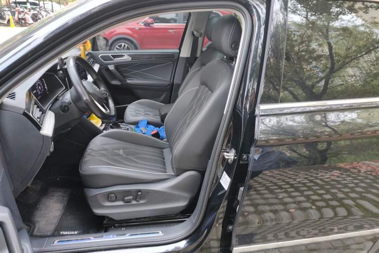 Used Volkswagen Tiguan L New Energy 2023 430 PHEV Plug-in Hybrid Prestige Edition Left Front Seat