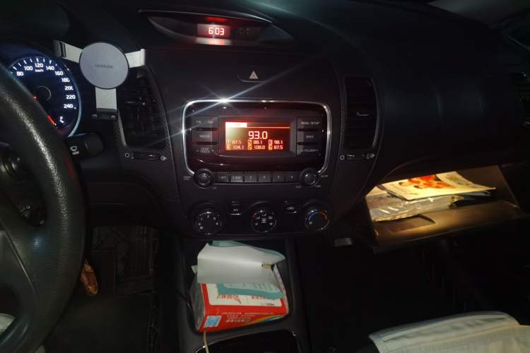 Used Kia K3 2016 1.6L Manual GL Audio And AC Panel