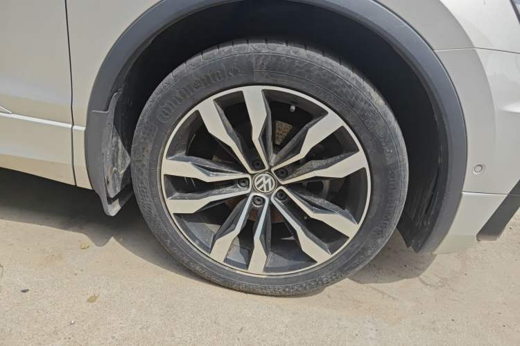 Used Volkswagen Tiguan L 2019 Restyled 330TSI Automatic Two-Wheel Drive R-Line Flagship Version China VI Standard