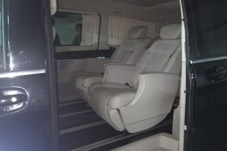 Used Mercedes-Benz V-Class 2016 V 260 L Prestige Extended Edition
