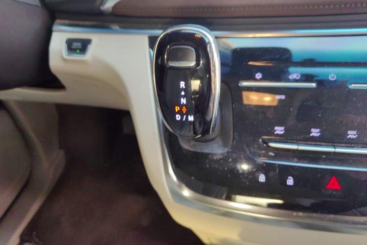 Used Buick GL8 2023 Land Executive Class 652T Luxury Model