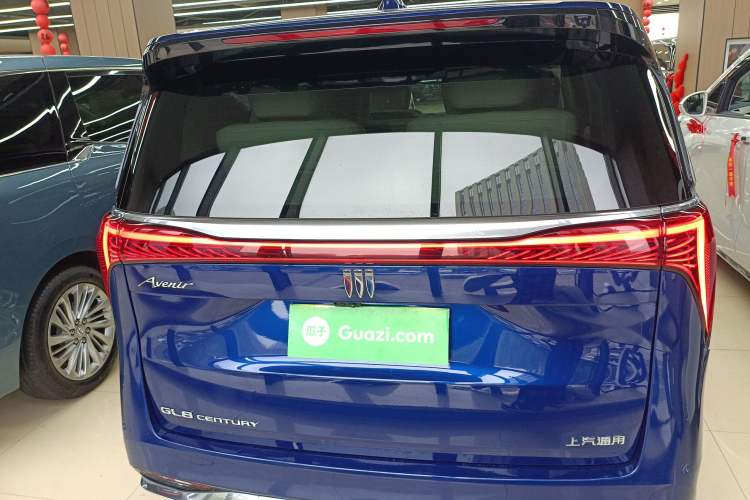 Used Buick Century 2023 2.0T Six-Seater Yinshi Edition Rear