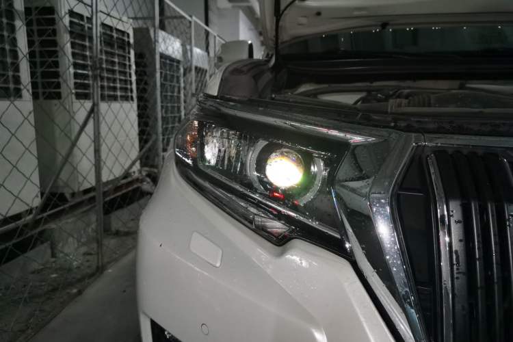 Used Toyota Prado 2018 3.5L Automatic TX-L Right Front Headlight