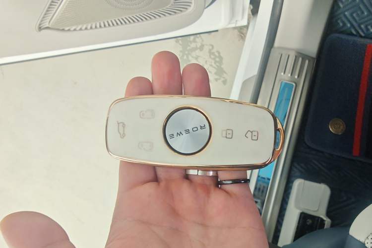 Used Roewe iMAX8 2021 400TGI Supreme Series Ultimate Edition
