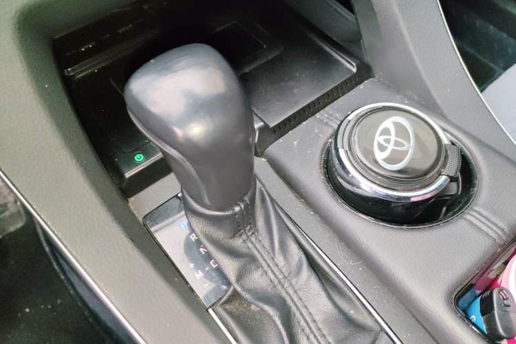 Used Toyota Avalon 2019 2.0L Luxury Edition China VI Standard