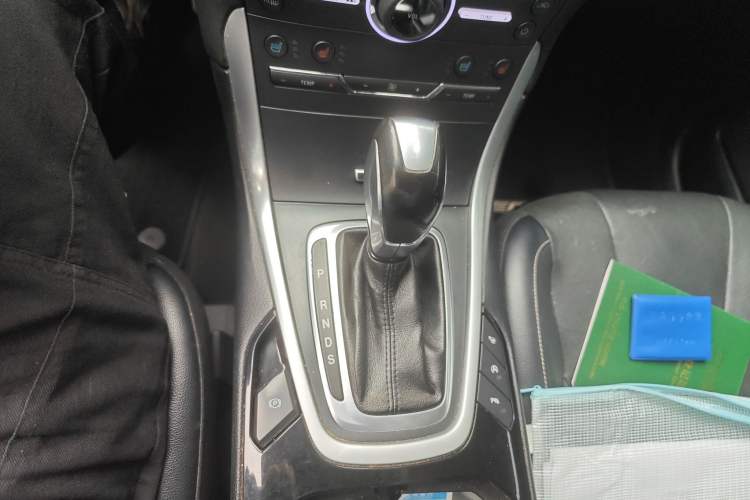 Used Ford Edge 2015 2.0T GTDi Four-Wheel Drive Prestige Model