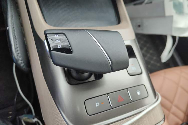 Used CHANGAN NEVO A05 2024 70 Pro Gear Lever