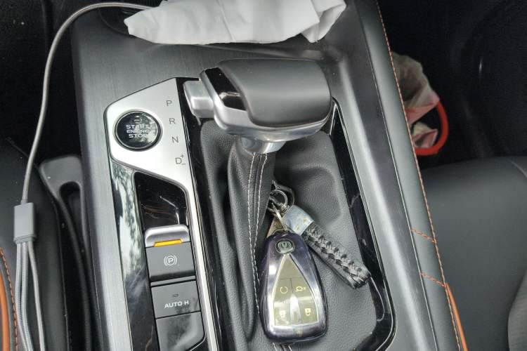 Used CHANGAN OSHAN X7 PLUS 2022 1.5T Blue Whale Edition Automatic Prestige Version Gear Lever