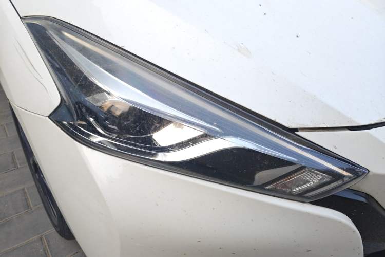 Used Nissan Lannia 2016 1.6L CVT High-Energy Version Right Front Headlight