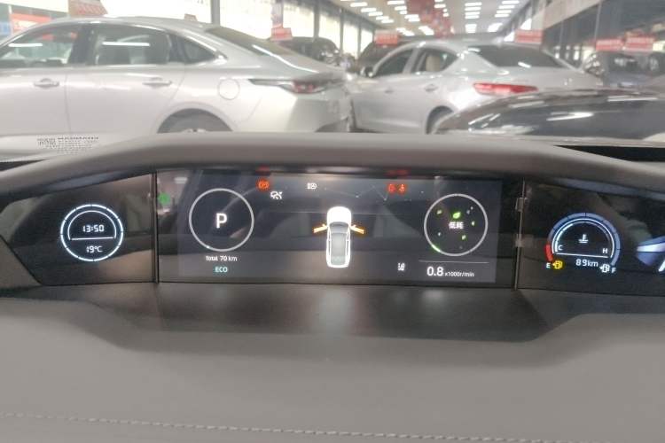 Used Changan UNI-V 2025 1.5T 500Bar High-Energy Version
