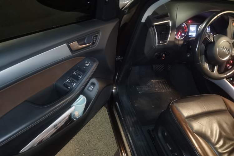 Used Audi Q5 2017 Plus 40 TFSI Technology Model