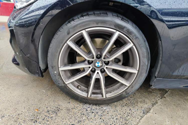 Used BMW 3 Series 2021 Facelifted 320Li M Sport Package Exterior 4