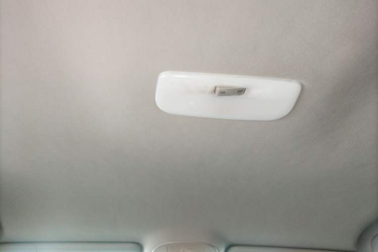 Used Renault Fluence 2013 2.0L Comfort Edition
