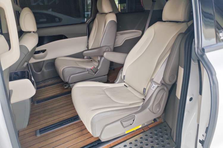 Used Kia Carnival 2021 2.0T Luxury Tech Edition