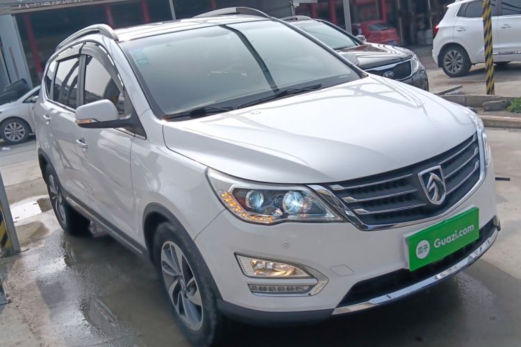 Used Baojun 560 2015 1.8L manual luxury version