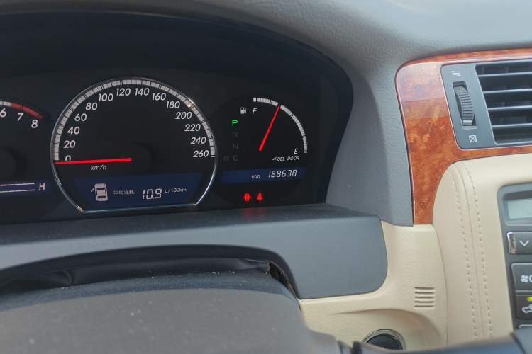 Used Toyota Crown 2007 3.0L Royal Saloon Navigation
