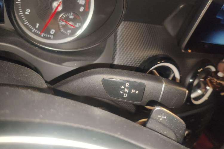 Used Mercedes-Benz GLA 2018 GLA 200 Sport Edition Gear Lever