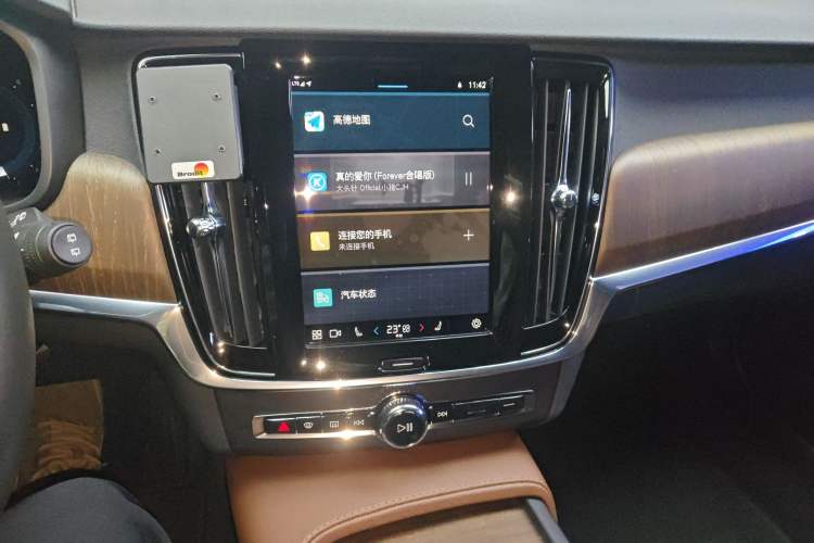 Used Volvo V90 2022 Cross Country B5 AWD Smart Range Edition