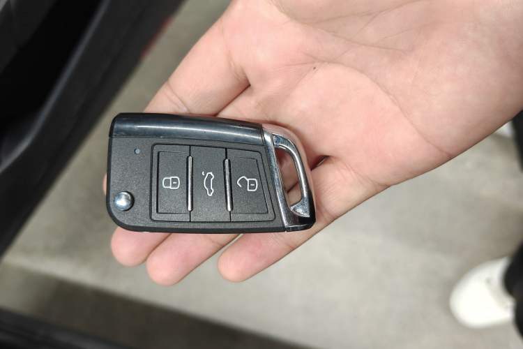 Used Volkswagen Sagitar 2025 300TSI DSG Excellence Edition Vehicle Key