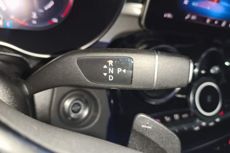 Used Mercedes-Benz GLC Coupe 2020 GLC 260 4MATIC Coupe SUV Gear Lever