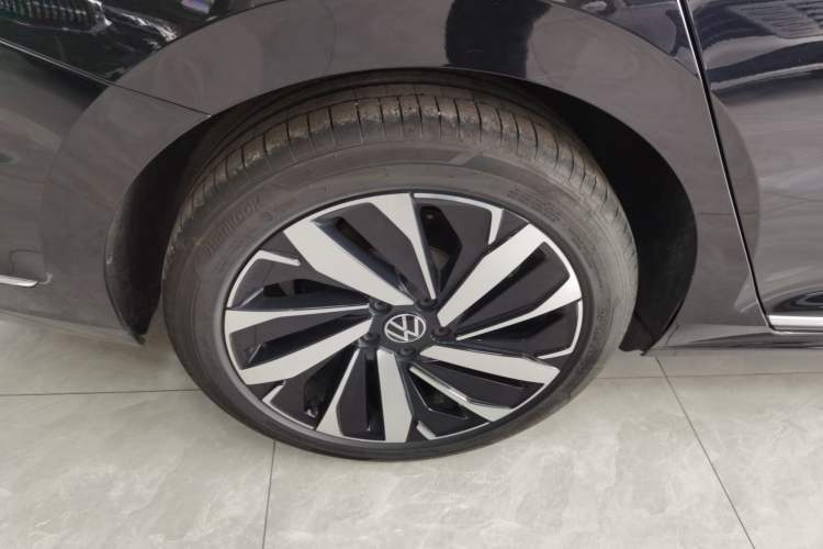 Used Volkswagen Passat 2025 Premium Version 380TSI Dragon Edition