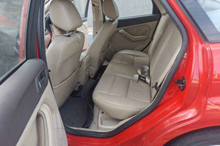 Used Ford Focus 2011 Hatchback 1.8L Automatic Fashion Edition
