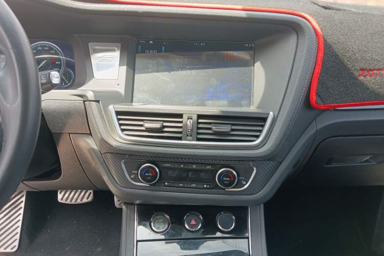 Used Zotye T600 2016 Sport Edition 2.0T DCT Prestige Model Audio And AC Panel