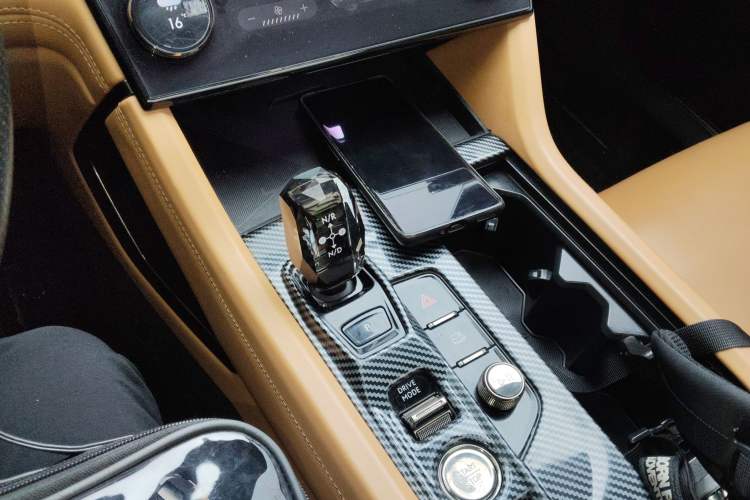 Used Lynk & Co 09 EM-P 2021 2.0T PHEV Halo Six-Seater
