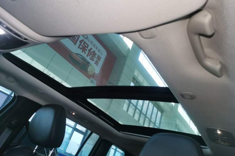 Used Jeep Grand Commander 2018 2.0T Four-Wheel Drive Enjoyment Version China V Headliner