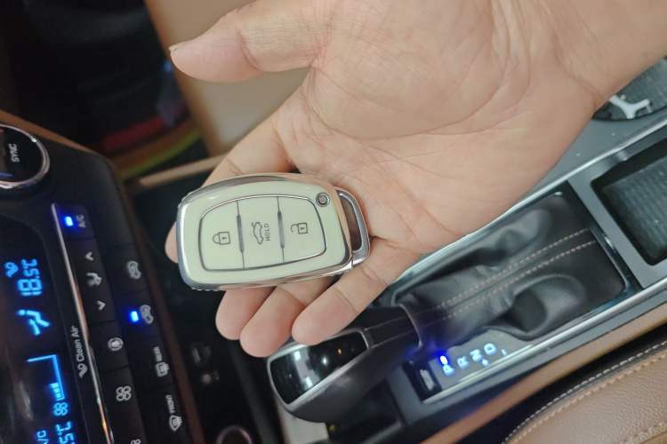 Used Hyundai Tucson 2015 1.6T Dual-Clutch Two-Wheel-Drive Smart Model Vehicle Key