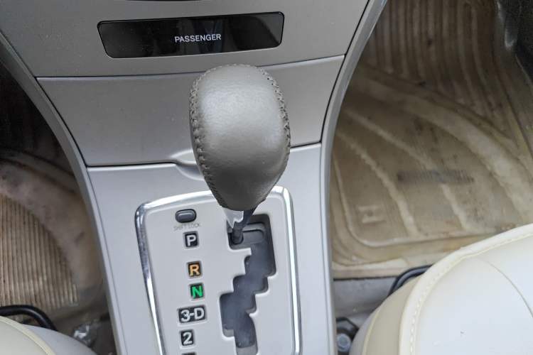 Used Toyota Corolla 2009 1.8L Automatic GLX-i Special Commemorative Edition Gear Lever