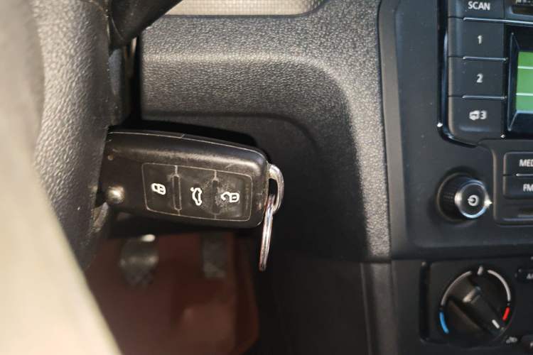 Used Volkswagen Jetta 2015 Value Edition 1.6L Manual Fashionable Style
