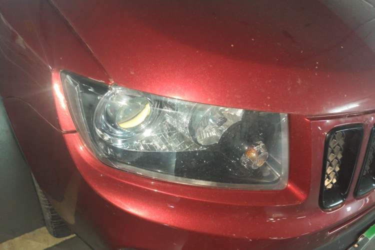 Used Jeep Compass 2013 2.4L Four-wheel Drive Black Edition with Navigation Right Front Headlight