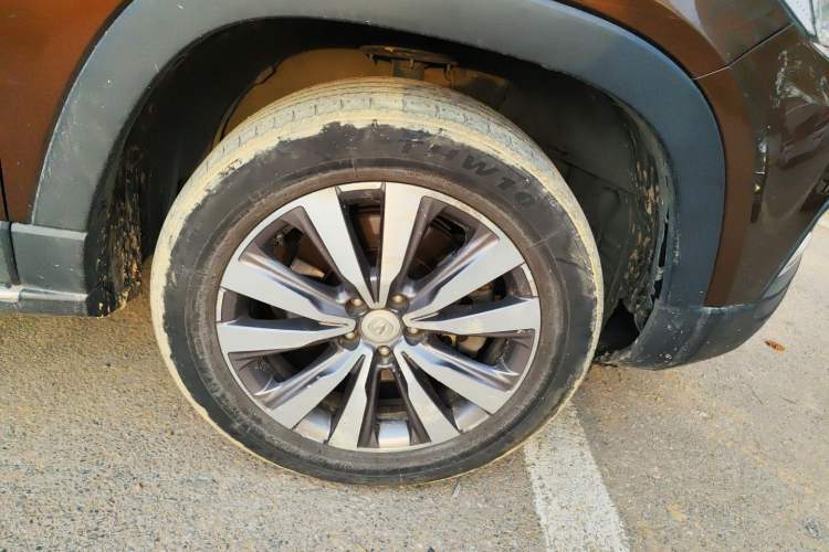 Used CHANGAN CS95 2017 2.0T Four-Wheel Drive SmartDrive Edition Right Front Wheel Hub