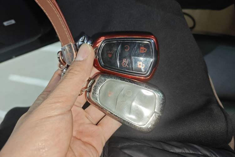 Used Cadillac XT6 2021 28T Six-Seater Luxury Sporty Enjoy-the-Comfort Safety Edition