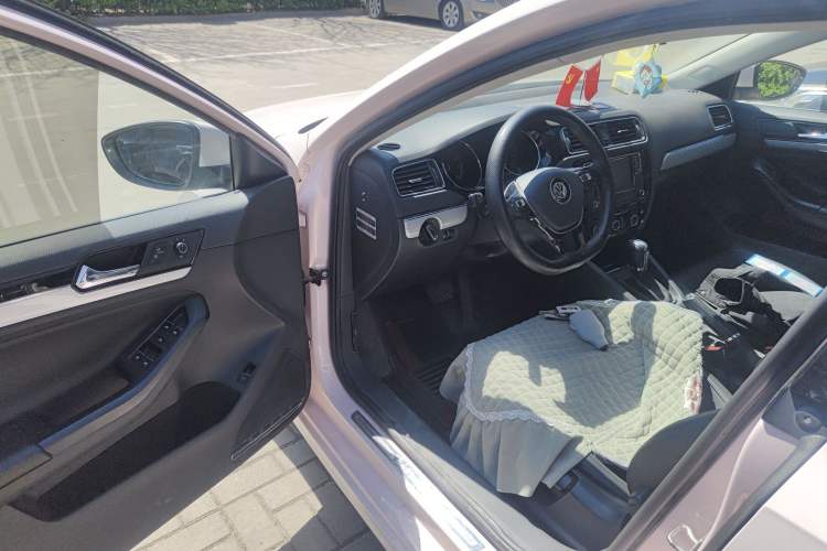 Used Volkswagen Sagitar 2017 1.6L Automatic Comfort Model Driver Seat