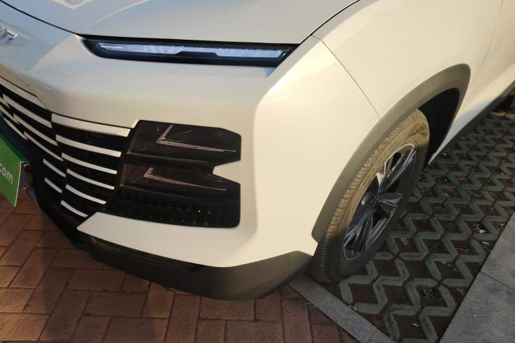 Used JETOUR Dashing 2024 1.5T DCT Starlight Shine Pro Edition
