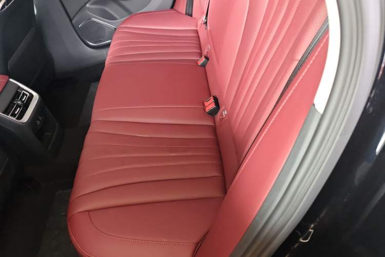 Used Hongqi H5 2025 1.5T DCT Qiyun 500 000th Unit Commemorative Edition Left Rear Seat