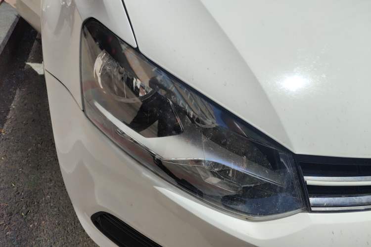 Used Volkswagen Polo 2014 1.4L Manual Fashion Edition Right Front Headlight