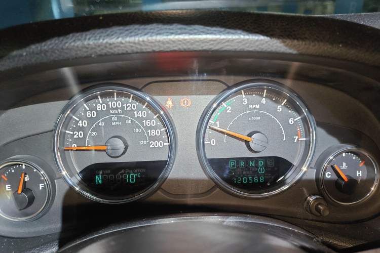 Used Jeep Wrangler 2014 3.0L Sahara Four-Door Edition