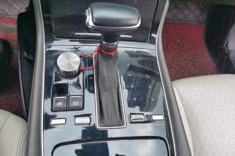 Used GAC Trumpchi GS5 2019 270T Automatic Prestige Edition Gear Lever