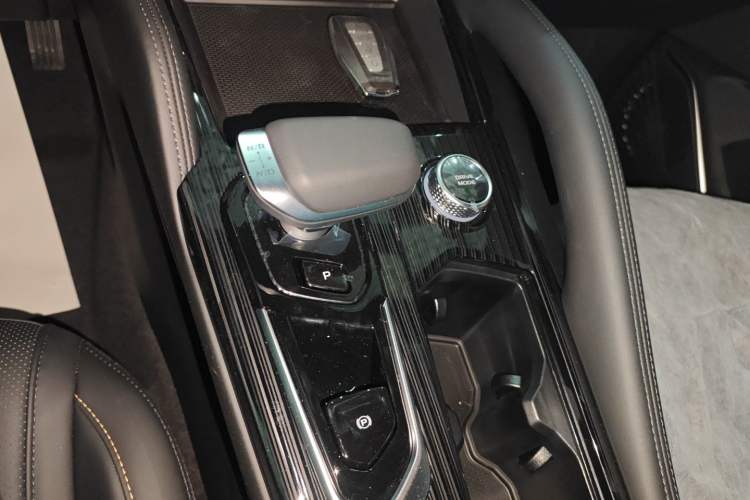 Used Geely Auto Monjaro L 2024 2.0TD DCT EVO Two-Wheel Drive Long-Range Version