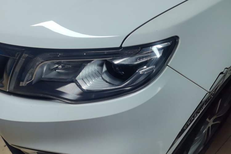 Used Geely Auto Emgrand X7 Sport 2018 1.8TD Automatic Two-Wheel Drive Smart Connect 4G Internet Edition
