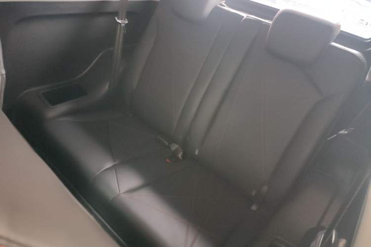 Used Chery QQ Little Ant 2022 Revised Version Sweet Pink Edition Half-Sugar Version Lithium Iron Phosphate 30.7 kWh 30 kW 301 km
