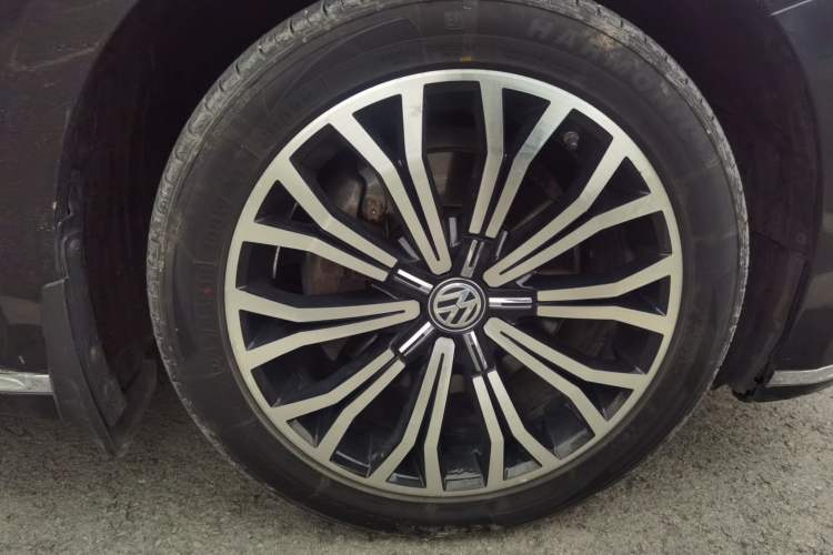 Used Volkswagen Phideon 2018 Revised Version 380TSI Two-Wheel Drive Business Edition