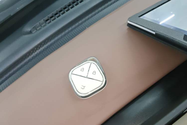 Used Wuling Bingo 2023 333 km Lingxi Connected+ Version
