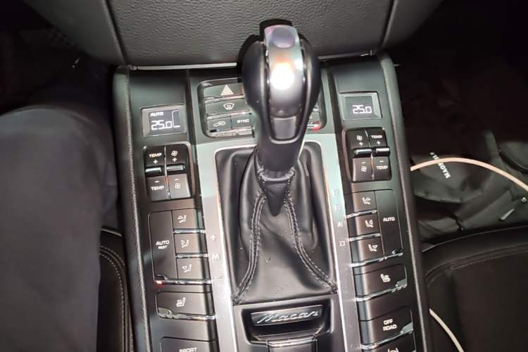 Used Porsche Macan 2017 Macan 2.0T
