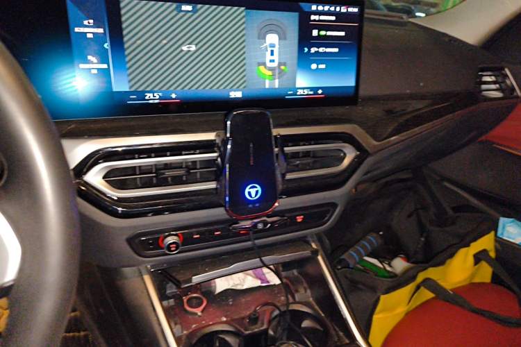 Used BMW 3 Series 2023 325Li M Sport Package Audio And AC Panel