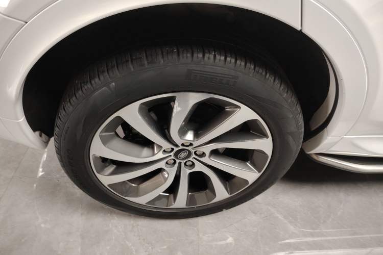 Used Land Rover Discovery Sport New Energy 2022 Facelifted P300e Plug-in Hybrid Electric Version